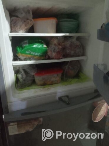 Walton 17.5 cft fridge full new