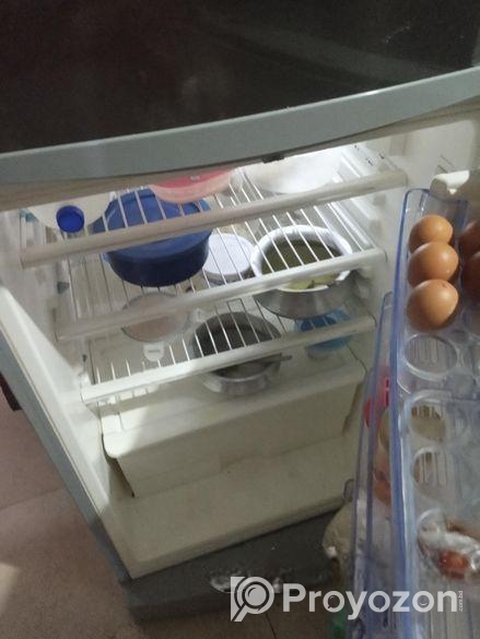 Walton 17.5 cft fridge full new