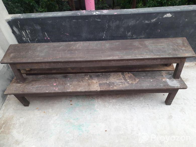 বেঞ্চ বিক্রি হবে খুব কম দামে