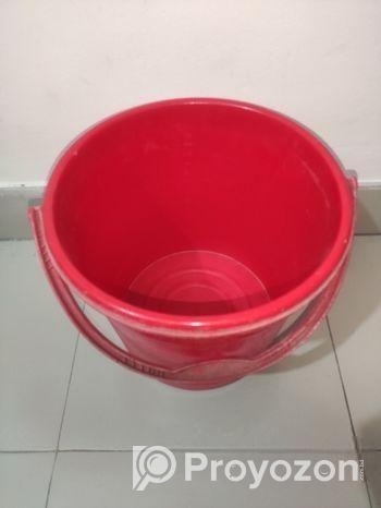 বালতি,মগ,বেলচা