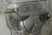 Cake mixer machine