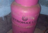 12 kg gas cylinder