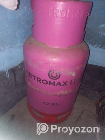 12 kg gas cylinder