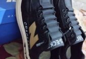 Sneaker for sell