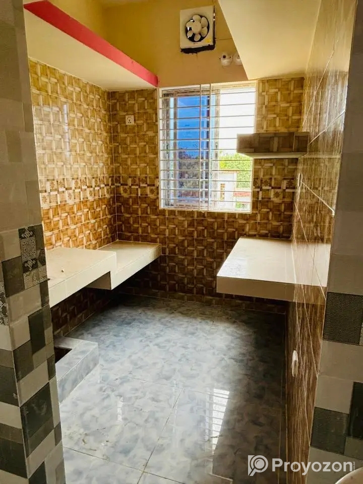 ফ্যামিলি বাসা ভাড়া দেওয়া হবে।