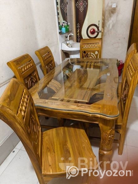 হাফ ভিক্টোরিয়া ডাইনিং