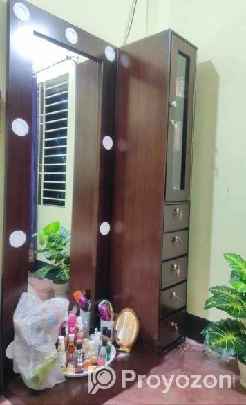 Dressing Table ‍Sell Post