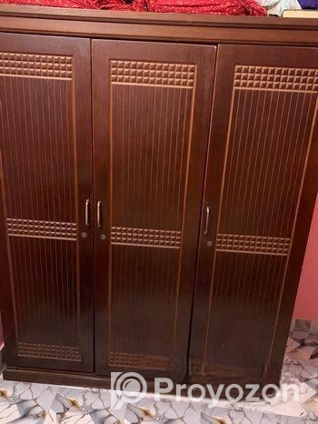 Cabinet almari ‍Sell Post