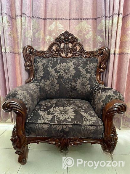 luxurious sofa for sell