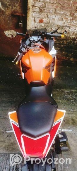 Honda CBR . 2016