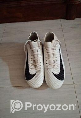 Nike Mercurial Boot