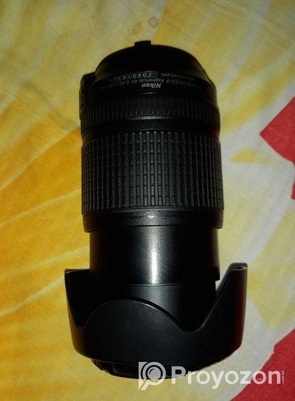 জুমলেন্স সহ ক্যামেরা