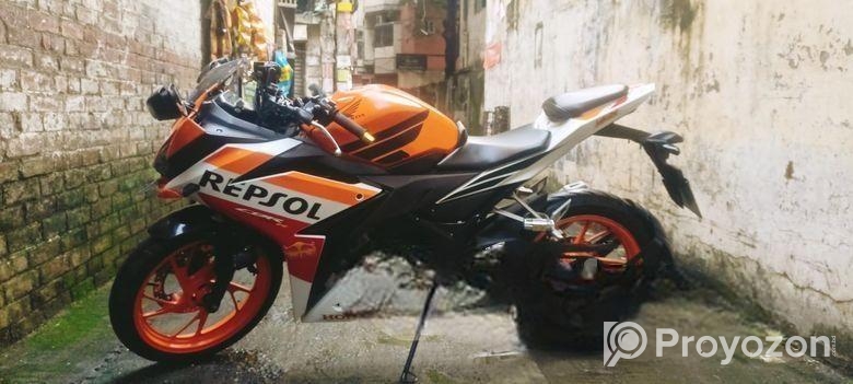 Honda CBR . 2016