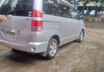 Toyota Noah 2004