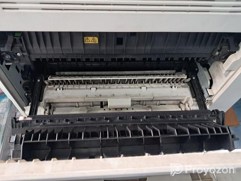 Sharp AR7024 Modal Photocopy Machine.