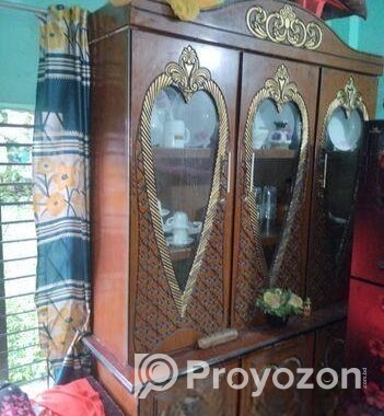 দুই পাল্লার শোকেস বিক্রি