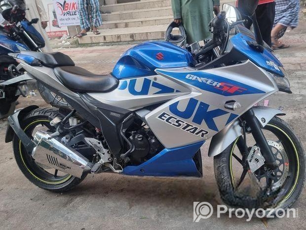 Suzuki Gixxer SF . 2021