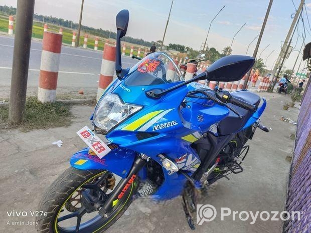 Suzuki Gixxer . 2020