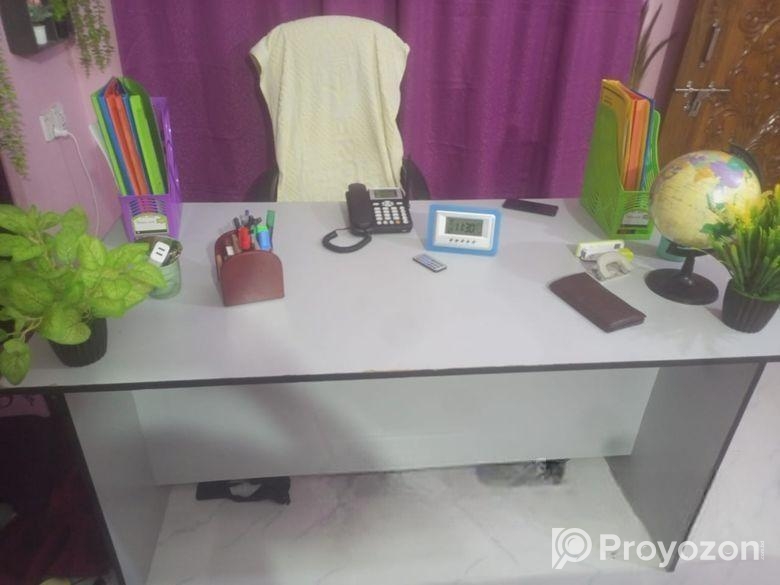 বস চেয়ার এবং টেবিল Combo for sell