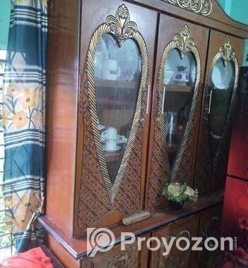 দুই পাল্লার শোকেস বিক্রি