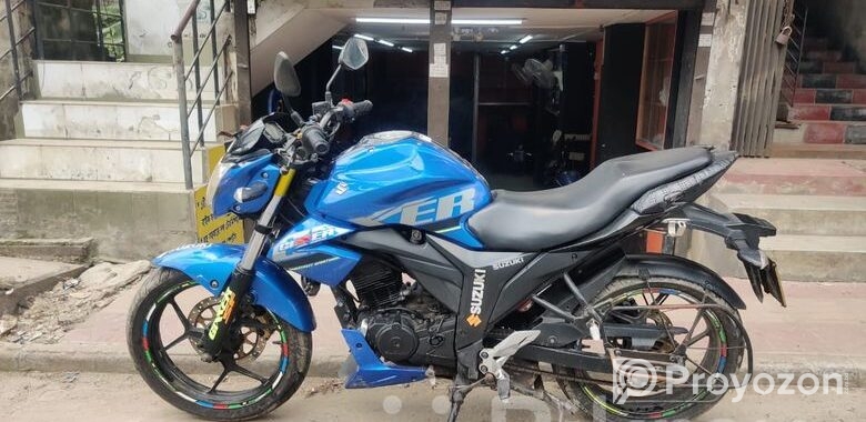 Suzuki Gixxer Double Disk 2017