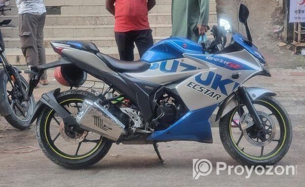 Suzuki Gixxer SF . 2021