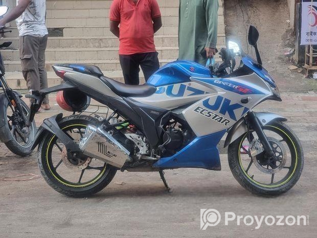 Suzuki Gixxer SF . 2021