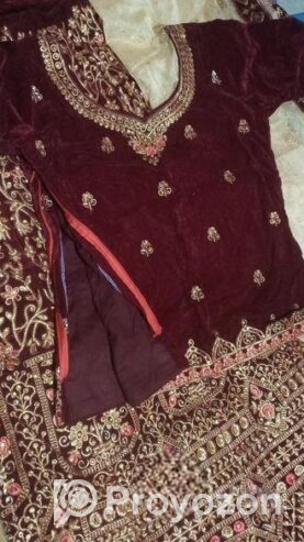 মেয়েদের লেহেঙ্গা বিক্রি হবে