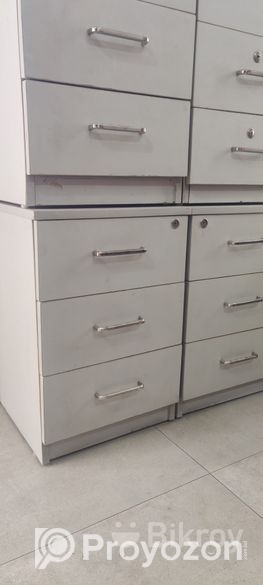 এক্সিকিউটিভ টেবিল (হাতিল), চেয়ার, মোবাইল ড্রায়ার,