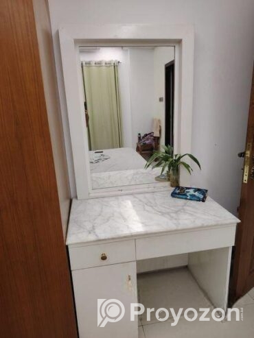 Hollywood Dressing Table