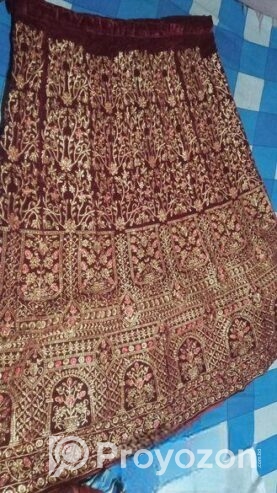 মেয়েদের লেহেঙ্গা বিক্রি হবে