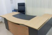 ডাইরেক্টর টেবিল বিক্রি হবে