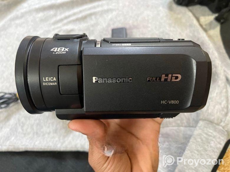 48x Zoom Video Camera. HC -V800