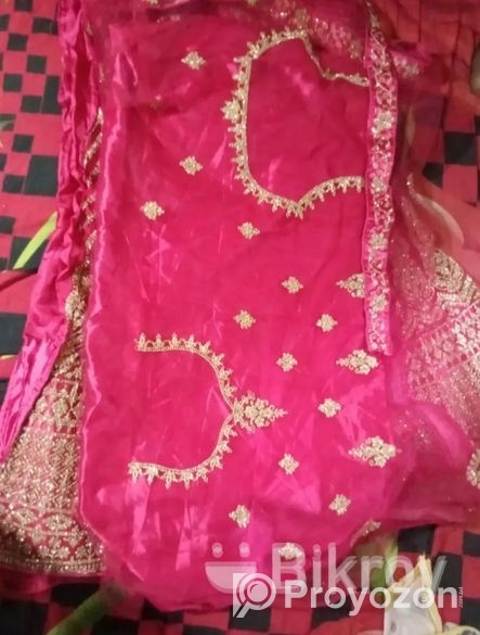 লেহেঙ্গা বিক্রি হবে