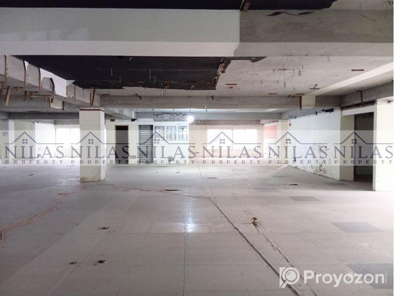 1st Floor 5000 & 10000 Sft Commercial Space