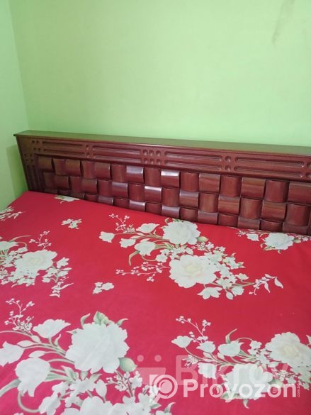 একটি খাট ও ড্রেসিং টেবিল বিক্রি হবে