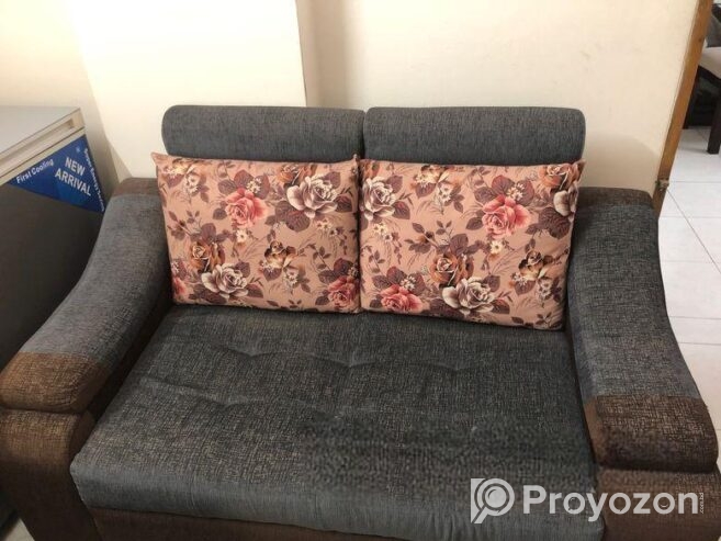 Sofa comfortable (2 seater)