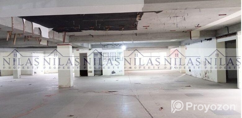 1st Floor 5000 & 10000 Sft Commercial Space