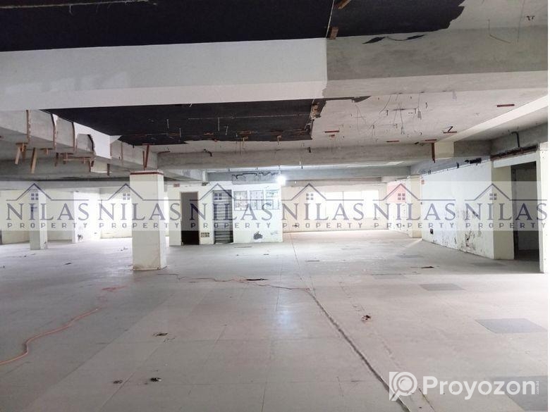 1st Floor 5000 & 10000 Sft Commercial Space