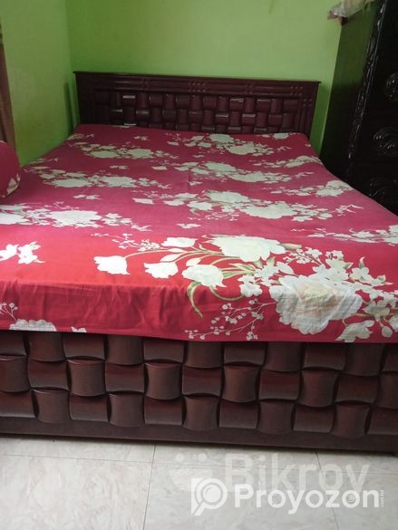 একটি খাট ও ড্রেসিং টেবিল বিক্রি হবে