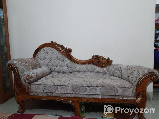 Divan sofa Sell Post