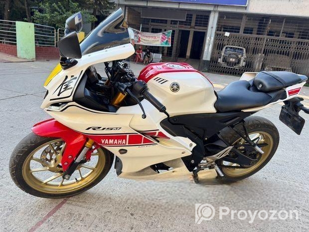 Yamaha R15 V4 indo wgp edition 2022