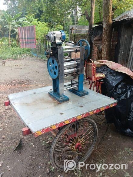 আখের রস তৈরি মেশিন