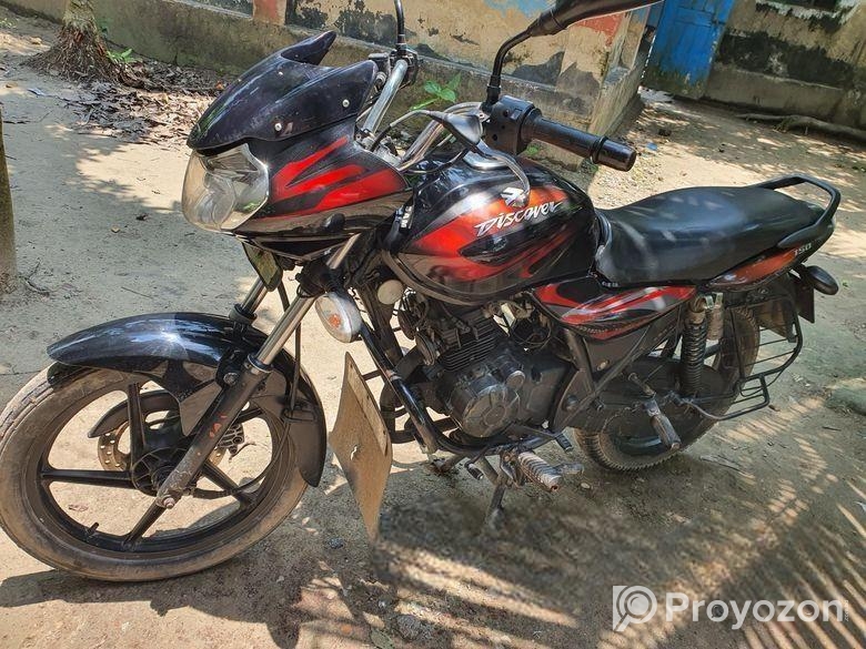 Bajaj Discover 150 . 2015