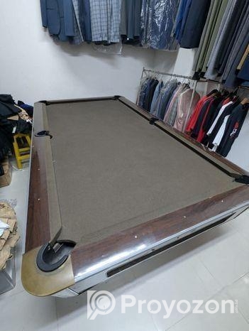 8 feet pool table