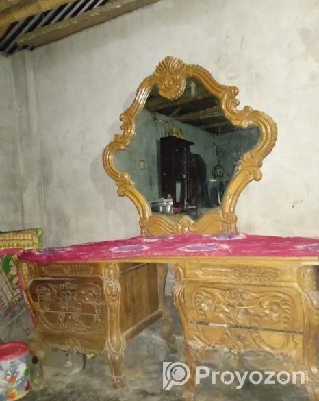 ড্রেসিং টেবিল বিক্রি হবে