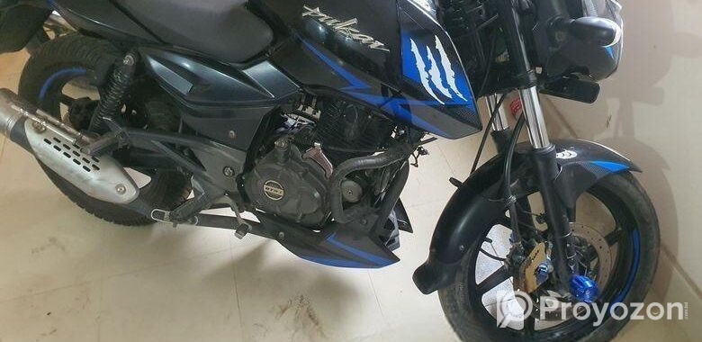 Bajaj Pulsar 150 . 2020