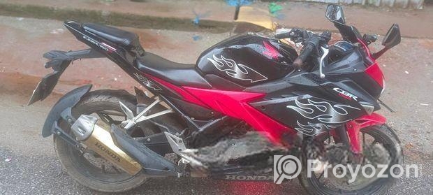 Honda CBR 2018