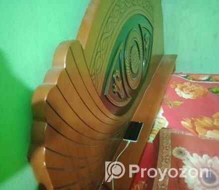 আকর্ষণীয় ডিজাইন কিং সাইজ খাট