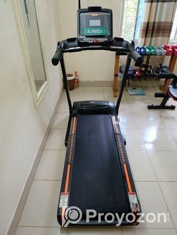 OMA Motorized treadmill